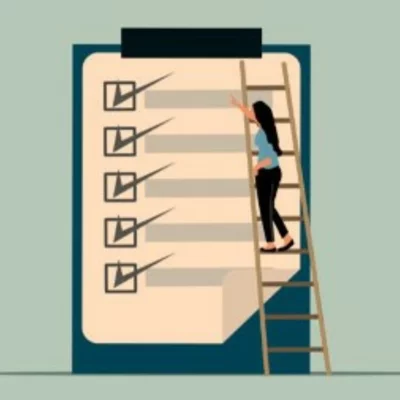 eine Frau auf eine Treppe hackt eine ToDoListe