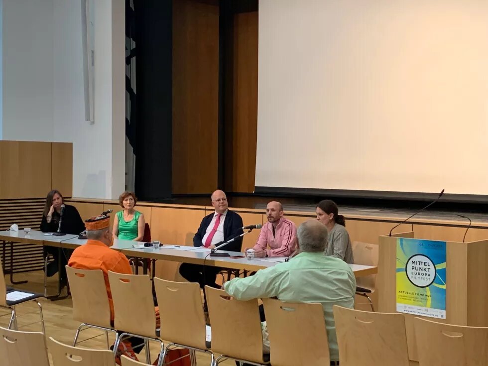 Podium: Film und Staat - Filmschaffende in "illiberalen Demokratien" Podium auf der Veranstaltung Film und Staat