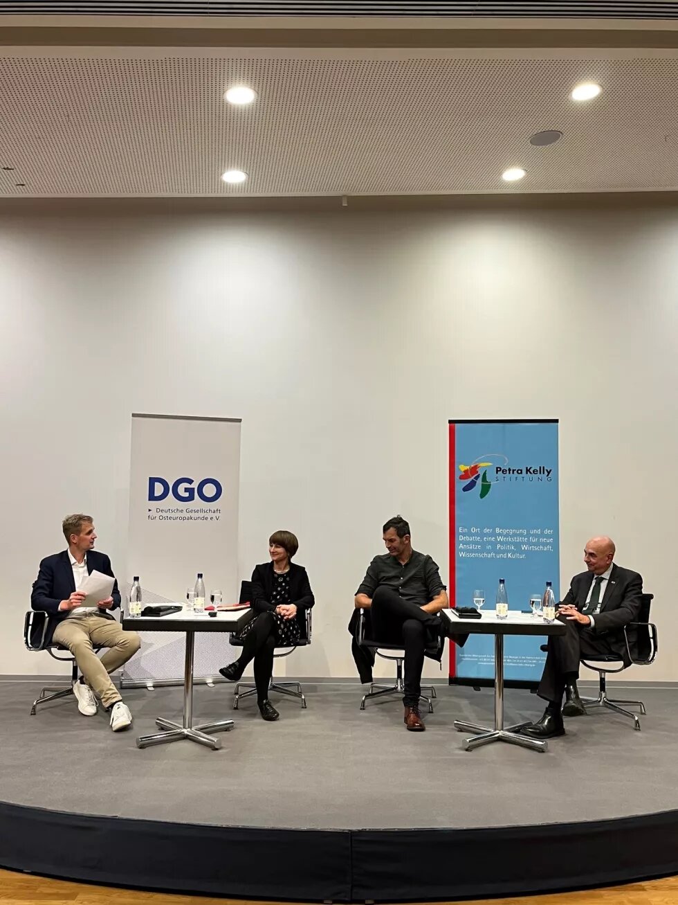 Dr. Sebastian Lambertz, Dr. Zuzana Lizcová , Dr. Volker Weichsel und MdL Jürgen Mistol Gemeinsam für die Zukunft? Tschechien ein Jahr nach den Wahlen und inmitten der EU-Ratspräsidentschaft