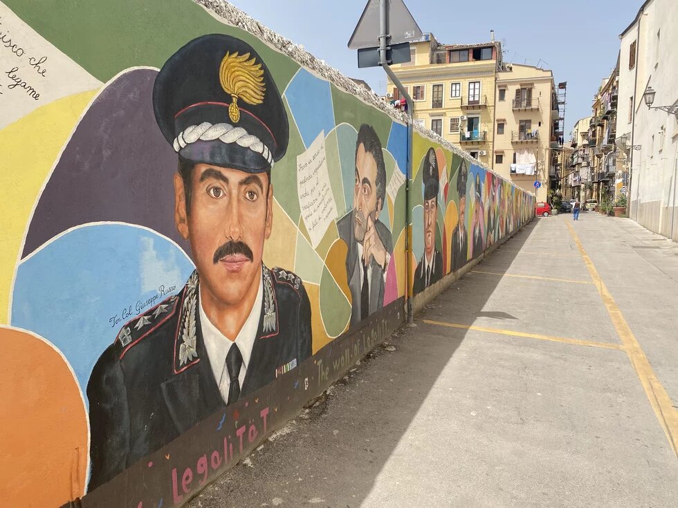 Graffiti Mauer mit Opfer der Mafia